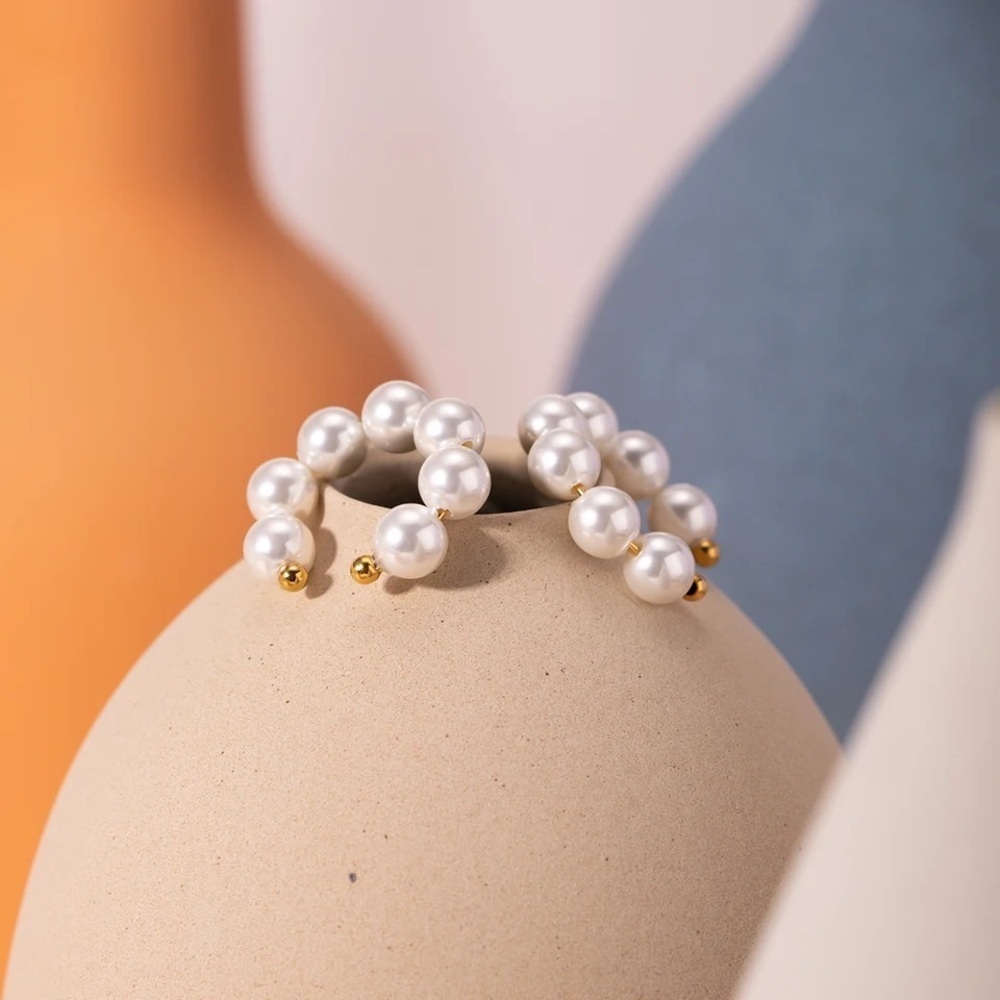 18k Gold Plated Pearl Ear *Cuff* Clip Earrings - Picture 5 of 6